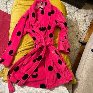 Pink Victoria Secret Robe. XS but fits like a Medium.